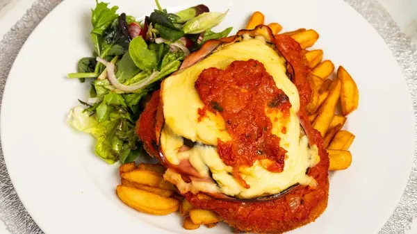 Berinjela à Parmegiana Sem Fritar: Leve, Saborosa e Fácil de Fazer