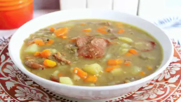 Sopa de Lentilha com Legumes